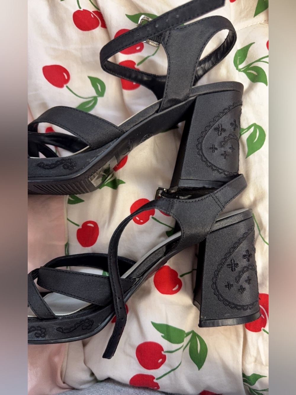 Y2K Fiona Black Strappy Floral Embroided Block Heel Sandals